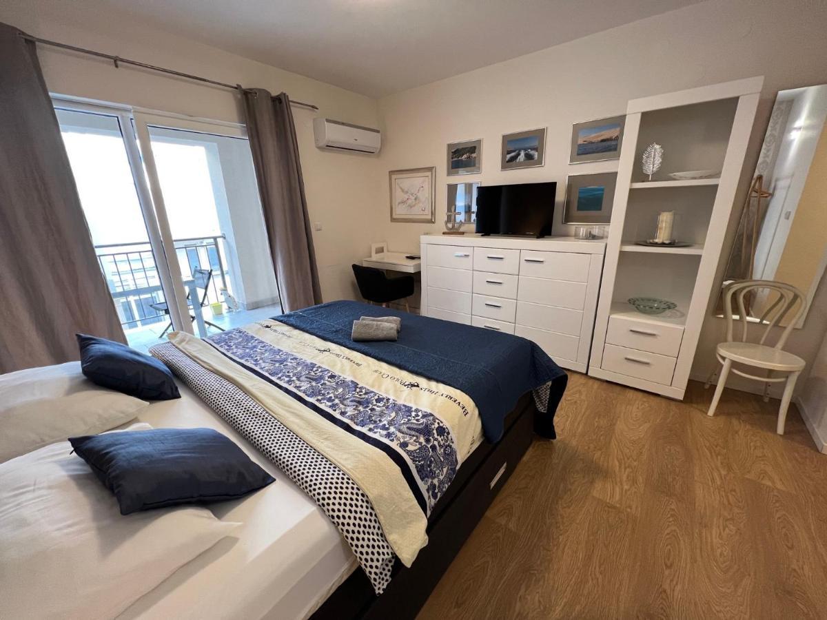 Studio Apartment Marina Mel Novi Vinodolski Bagian luar foto