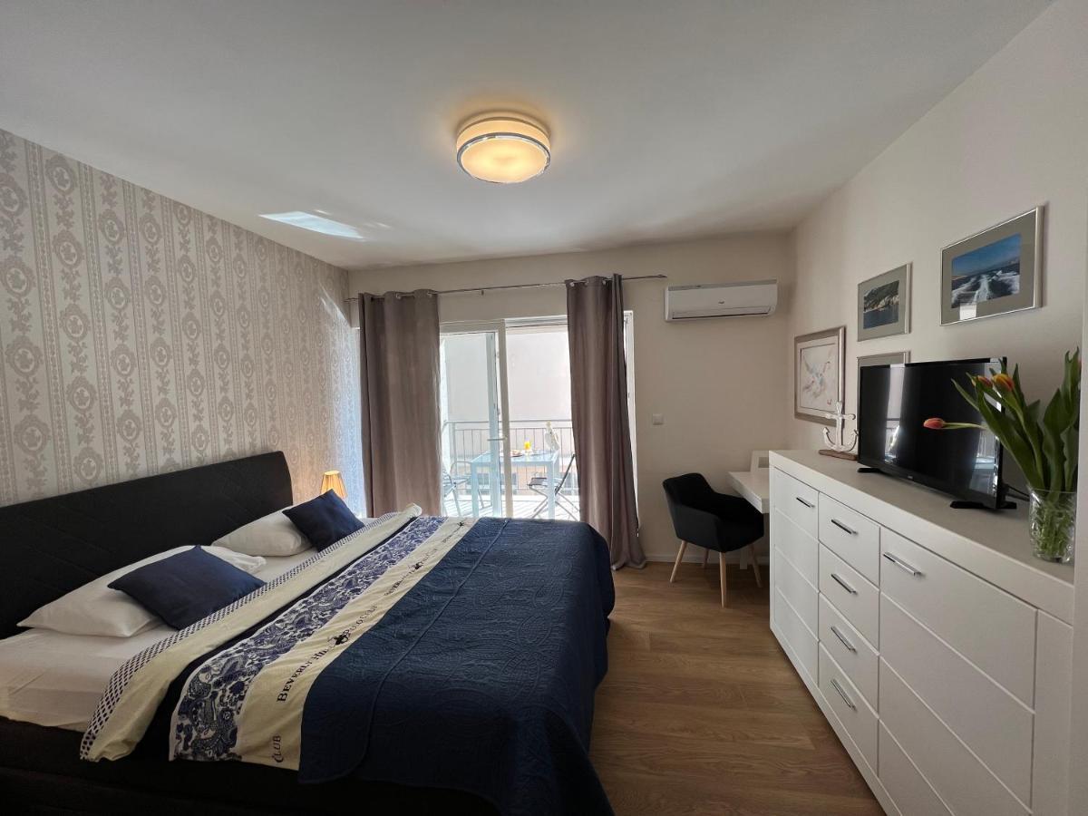 Studio Apartment Marina Mel Novi Vinodolski Bagian luar foto