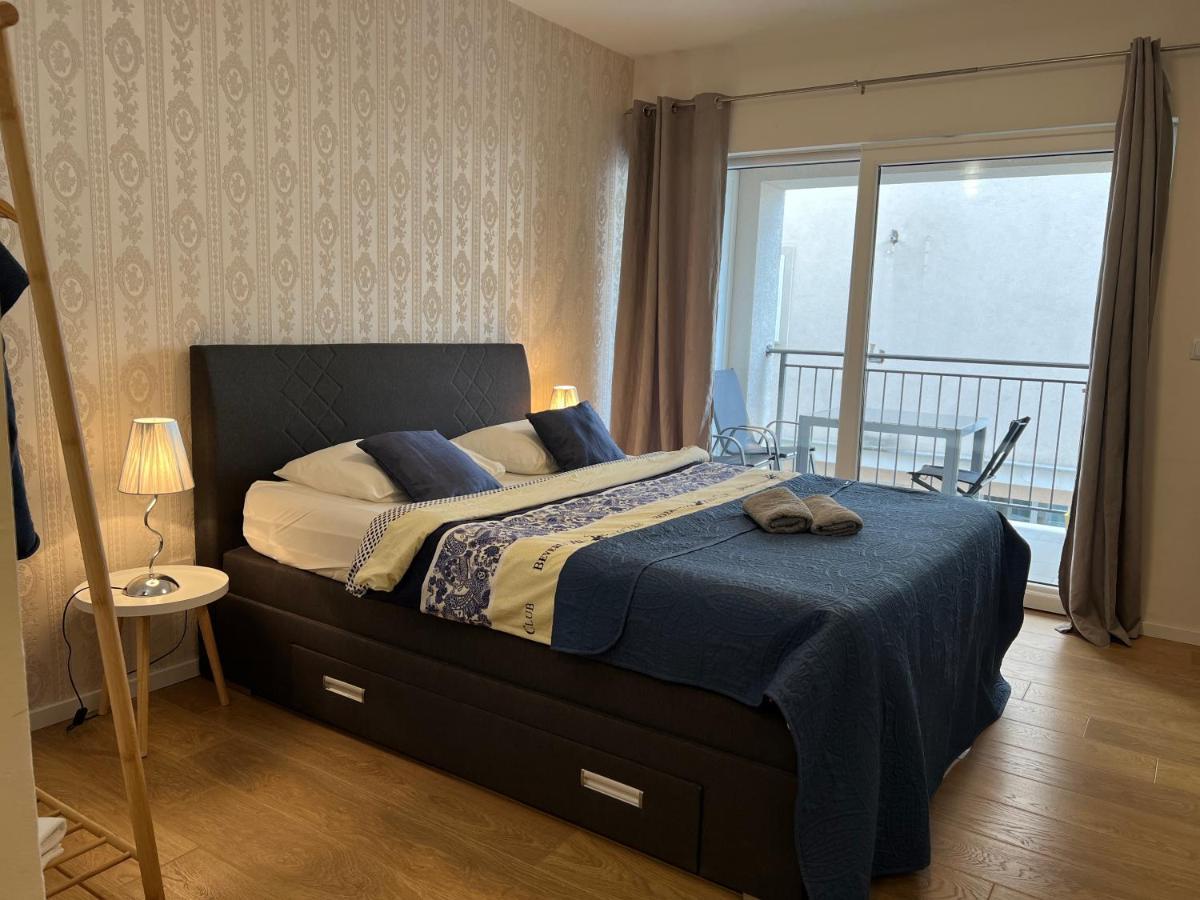 Studio Apartment Marina Mel Novi Vinodolski Bagian luar foto
