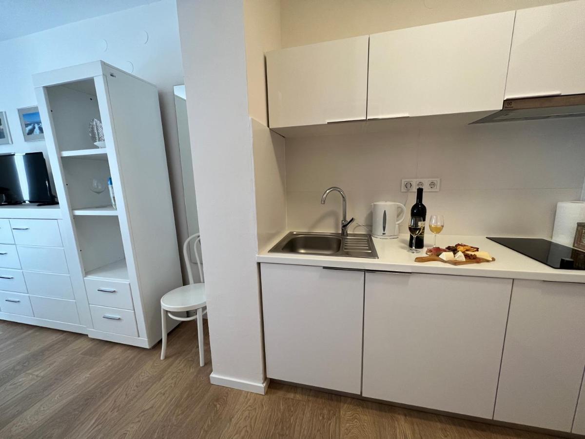 Studio Apartment Marina Mel Novi Vinodolski Bagian luar foto
