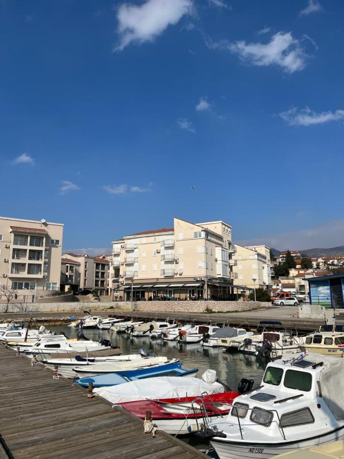 Studio Apartment Marina Mel Novi Vinodolski Bagian luar foto