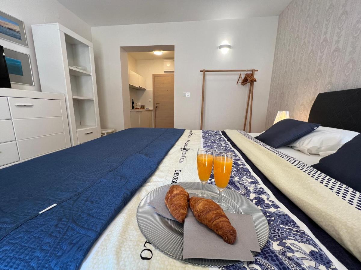 Studio Apartment Marina Mel Novi Vinodolski Bagian luar foto